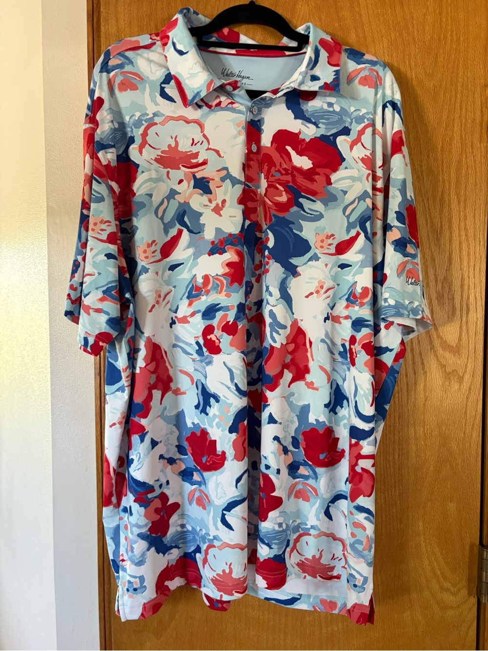 Walter Hagen Red, Blue & White Floral Polo new without tags